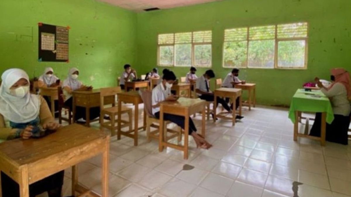 414 Schools In South Kalimantan Tapin Hold Face-to-face Schools