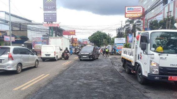 Walkot Bogor يطلب من مكتب PUPR إصلاح طرق الحفر على الفور في تاجور