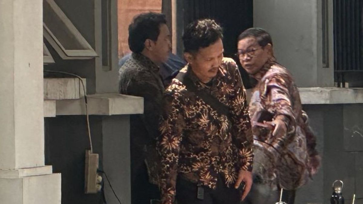 Pramono Anung soudainement rencontré la résidence de Prabowo, apportant le message de Megawati?