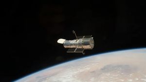 Hubble Telescope Stops Operations Due To Problems With Giroscopics