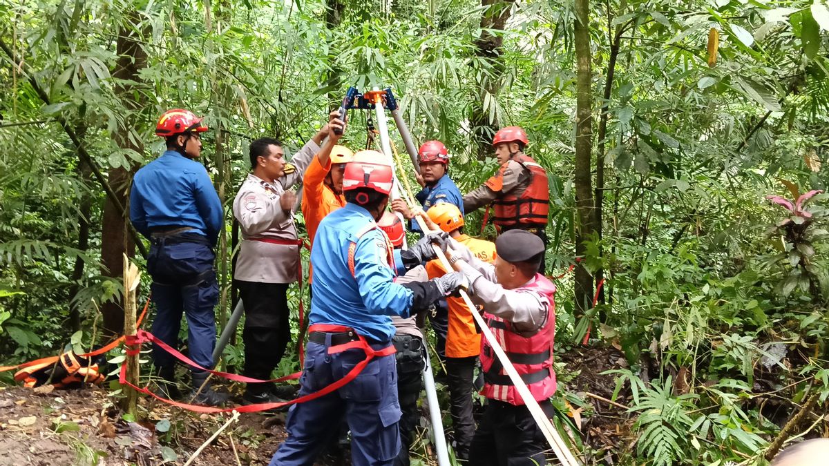Often bullied, a middle school student in Bali tried to commit suicide in Tukad Ngongkong