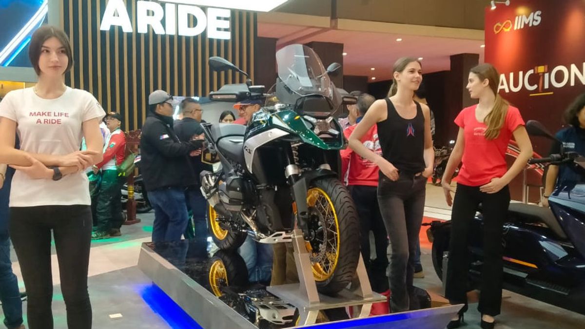 BMW R 1300 GS Resmi Melantai di IIMS 2024, Dibanderol Lebih dari Rp1 Miliar