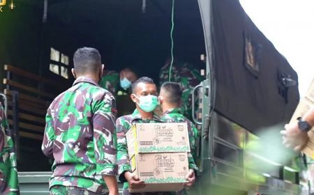 Kasad Andika Beri Ribuan Paket Sembako Lebaran untuk Prajurit TNI AD