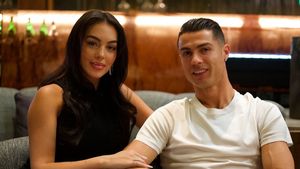 8 Tahun dan 5 Anak, Cristiano Ronaldo Akhirnya Lamar Georgina Rodriguez