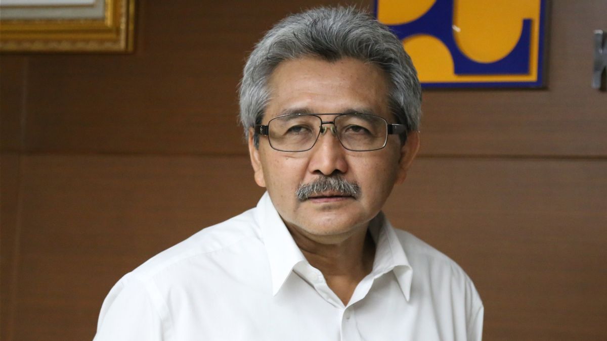 توفي هيرمانتو دارداك ، الذي كان والد نائب حاكم جاوة الشرقية ، في حادث ، الشرطة: السائق الذي كان يستقله كان نائما