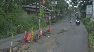 Pemkab Janji Jalan Akses Masuk Gerbang Tol Gabus Kabupaten Bekasi Diperbaiki Tahun 2023