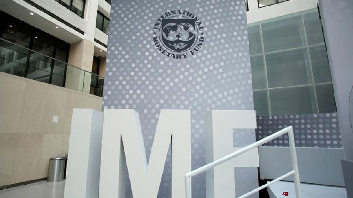 IMFのインドネシア経済予測のトップ、エコノミスト:2025年の成長リスクは4.2%に落ちる可能性があります