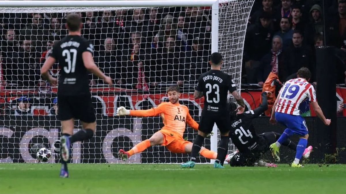 Atletico remporte 5-2, le gardien de but de Tottenham ne joue que 17 minutes en raison d'une faute
French: Atletico remporte 5-2, le gardien de but de Tottenham ne joue que 17 minutes en raison d'une faute