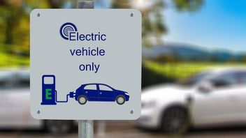 米国政府は政府の電気自動車のための100.000充電ステーションを必要としています