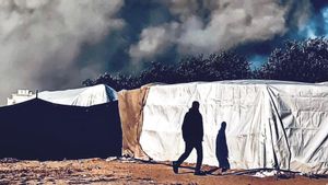 イスラエル・ジャバリヤ・ガザ・バンプ、散らばった難民キャンプの住民が自分たちを救う