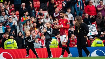 Istri Tak Tergiur Gaji Tinggi di Al-Hilal, Bruno Fernandes Tetap di Manchester United