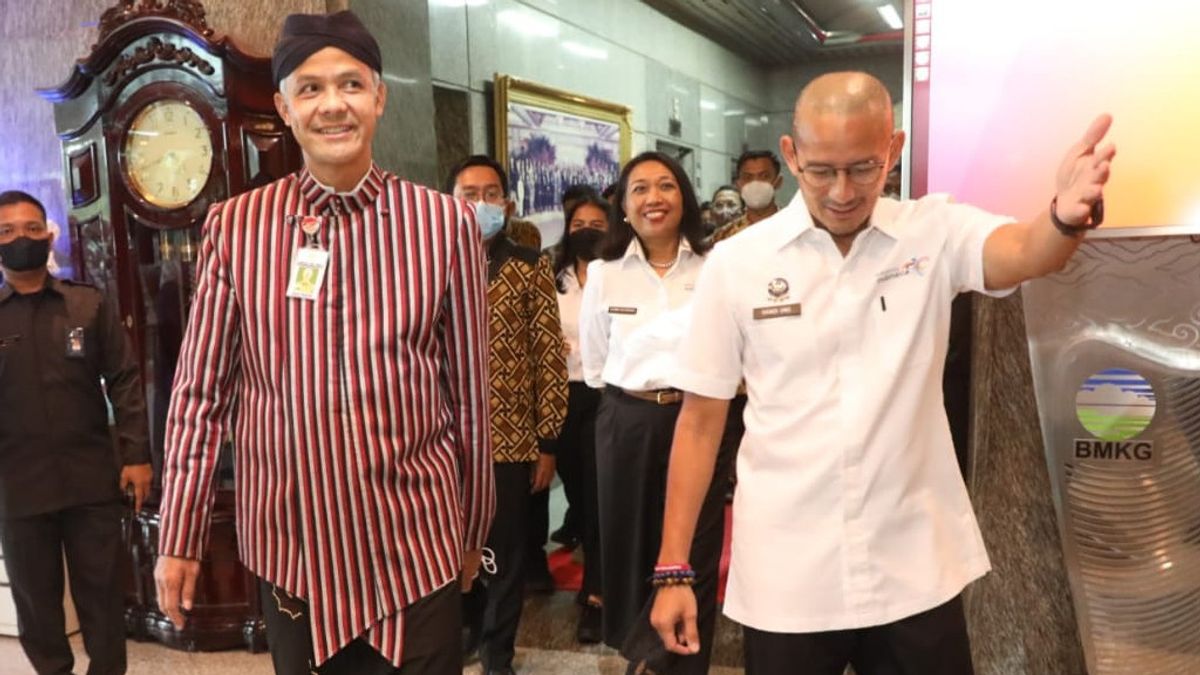 Minister Sandiaga Proposed To '100 PAK WISNU' Ahead Of The Christmas And New Year's Holidays