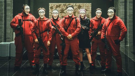 Park Hae So Beberkan Makna Topeng Hahoe yang Dikenakan Karakter <i>Money Heist: Korea - Joint Economic Area</i> 