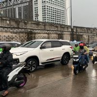 Macet Parah, Pramono Minta Exit Tol JORR di Jalan TB Simatupang Ditutup Tiap Sore
