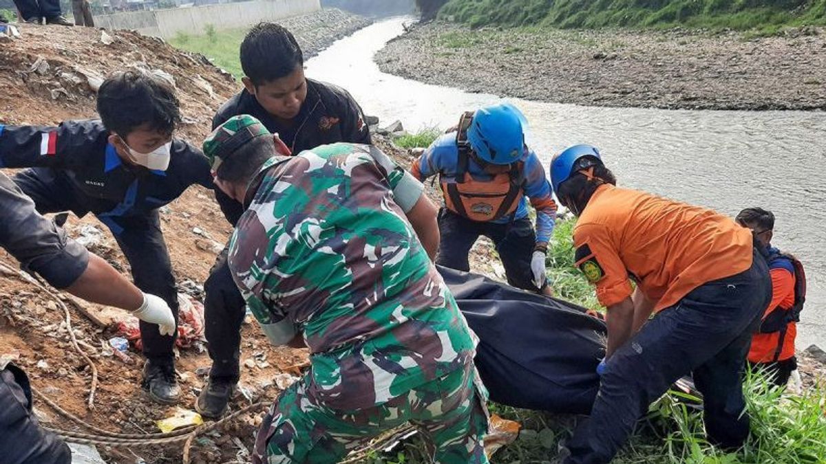 ブカシ地下鉄警察は、ジャティアシ川で発見された7人のティーンエイジャーの遺体の後、行方不明者サービスを開きます