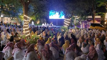 Ridwan Kamil-Suswono Timses Holds Prayers With Thousands Of Cadres, Hopes To Win One Round