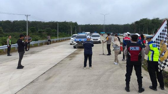 パレンバン - ベトゥン有料道路はイード逆流中は無料で運営されています
