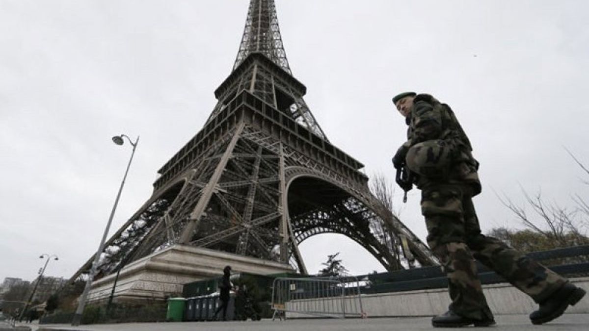 Tujuh Orang Diserahkan terkait Penyidikan Pemenggalan Guru Prancis