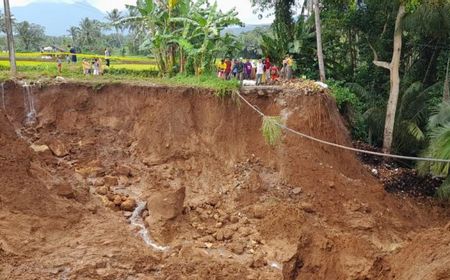 Longsor di Kabupaten Pandeglang, Putus Ruas Jalan Vital Antarkecamatan