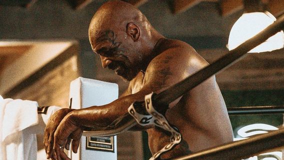 Mike Tyson Peringatkan McGregor Soal Gaya Hidup: Uang Membuatmu Terlena