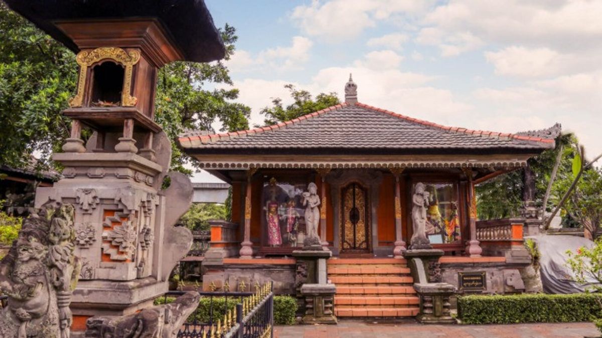 Rumah Adat Bali yang Unik, Apa Saja Jenis-jenisnya?
