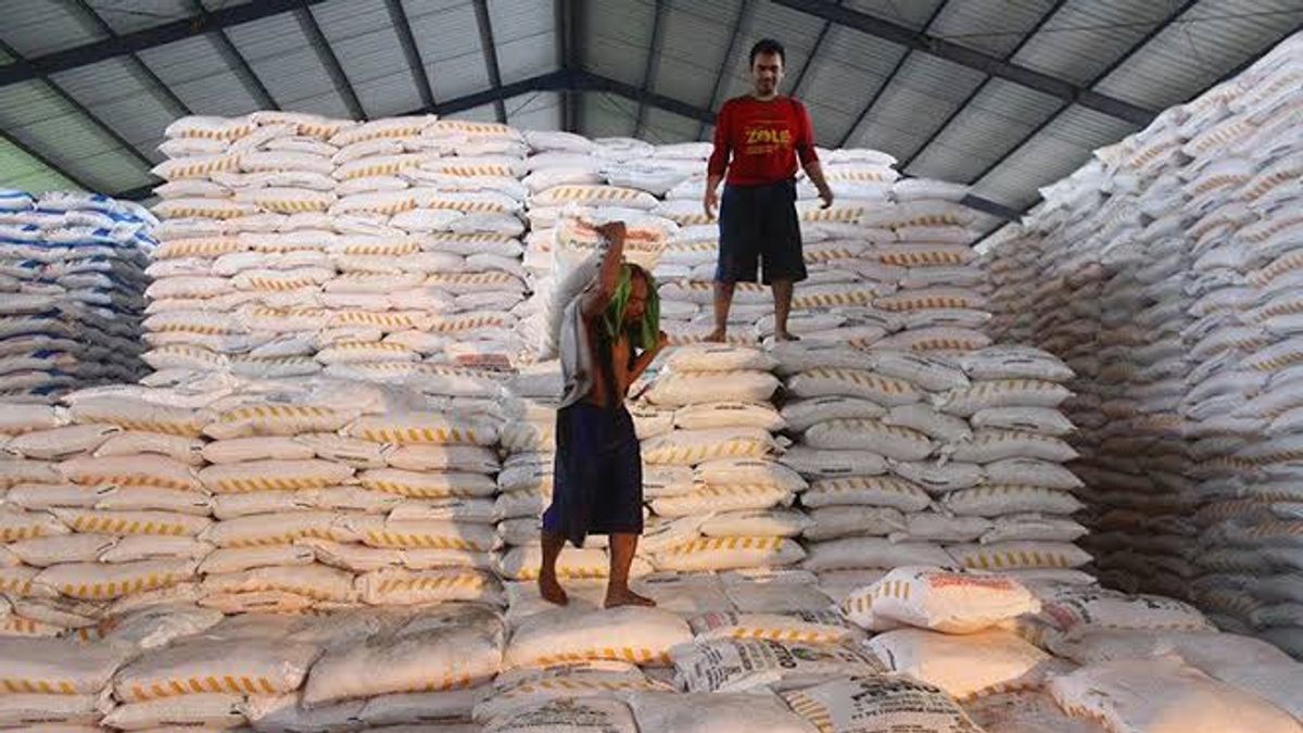 ププクインドネシアは、国の肥料の入手可能性を通じて食料安全保障をサポートしています