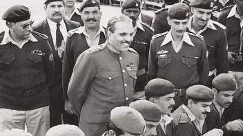 Le chef du Pakistan, le général Zia ul-Haq, a publié le Parlement aujourd'hui dans l'histoire, 29 mai 1988