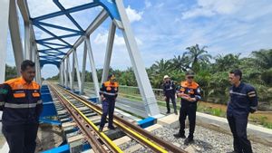 Jelang Nataru 2025, Bantalan Rel di Sejumlah Jembatan Kereta Api di Sumut Diganti KAI
