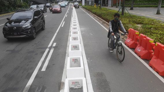 حكومة مقاطعة DKI Setsop Bike Lane Development ، LBH: كسر أهداف تنمية المدينة المستدامة