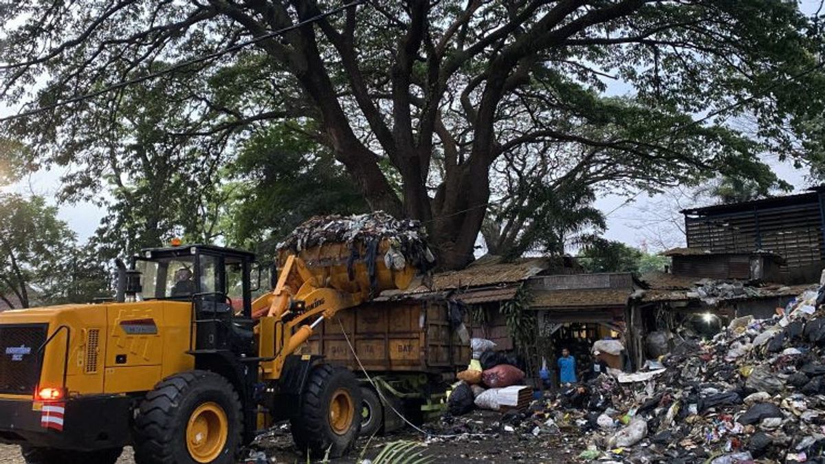 Bandung City Government Will Transport Piles Of Cibeuying TPS Waste To Sarimukti TPA In 2 Days