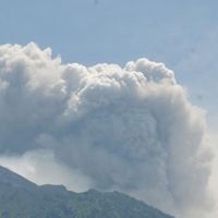 Bupati Magelang Minta Masyarakat Waspada, Menjauhi Puncak Merapi
