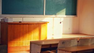 Soroti <i>Bullying</i> dalam Kasus Pembakaran Sekolah, DPR Dorong Fungsi Guru BP Dihidupkan Lagi