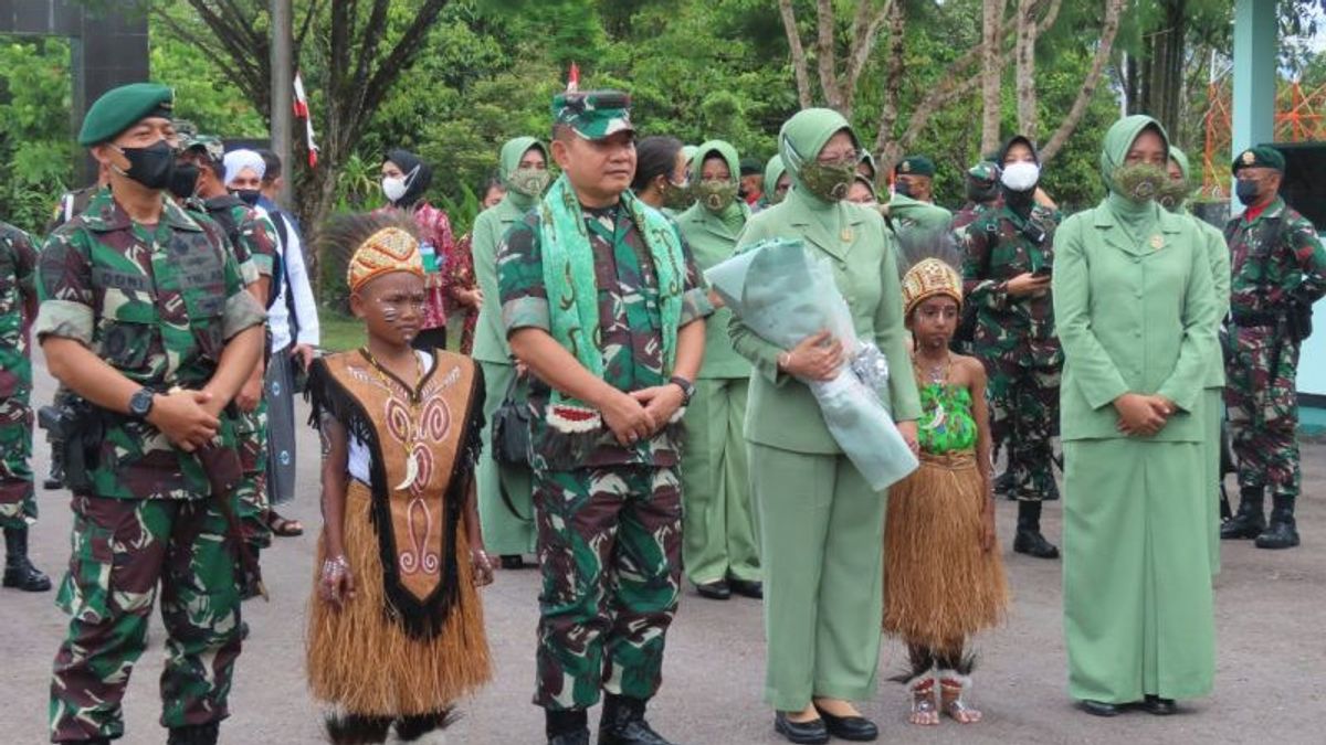 KSAD: Les Soldats De TNI Doivent Aimer Le Peuple Papou, Le Groupe De Travail N’a Pas à Combattre KKB Mais Embrasse