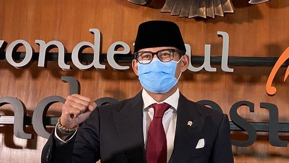 Masuk Kategori Potensial, Sandiaga Uno Tetap Izinkan Wisman Ukraina dan Rusia Berkunjung ke Indonesia