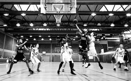 Pemain Basket Tertinggi di Indonesia dengan Tinggi Badan di Atas 2 Meter