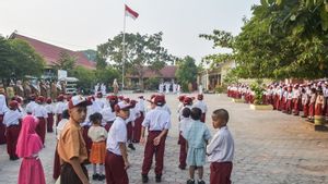 Demi Tangkal Radikalisme, Polda Jabar Bakal Jadi Pembina Upacara Bendera di Sekolah