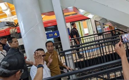 Kamis Pagi, Jokowi Kembali Jajal Kereta LRT Jabodetabek