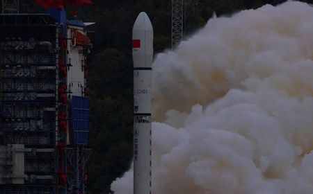 Perusahaan Antariksa China Luncurkan Muatan Satelit Internet Tanpa Nama