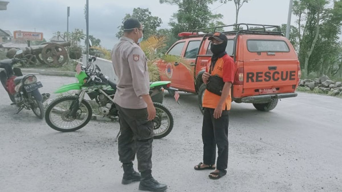 Gunung Merapi Semburkan Lava, Warga Magelang, Klaten dan Boyolali Diminta Waspada