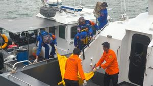 巴淡岛Barelang Bridge跳出自杀少年尸体被发现
