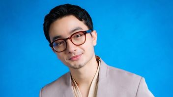 ظهرت لأول مرة كمنتجة سينمائية ، برايان دوماني علامي تجربة مختلفة كممثل