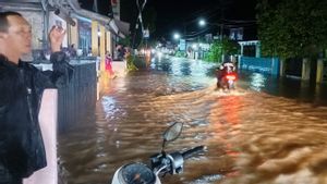 Hujan Deras Picu Banjir di 22 Titik Kota Malang, Air Capai 135 Sentimeter