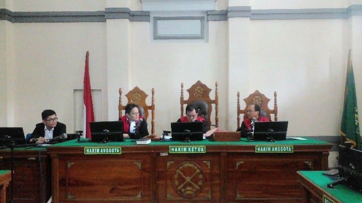 Medan District Court Judge Sentenced To Death 2 Couriers 75 Kg Of Shabu-40,000 Ecstasy