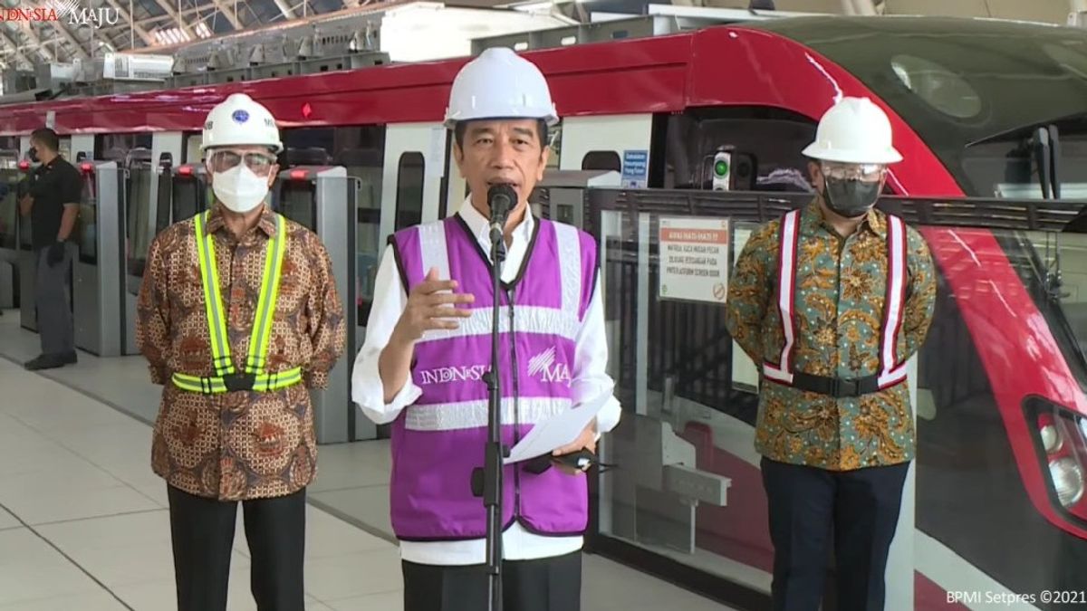 President Jokowi Tests Jabodebek LRT, Here's His Reaction