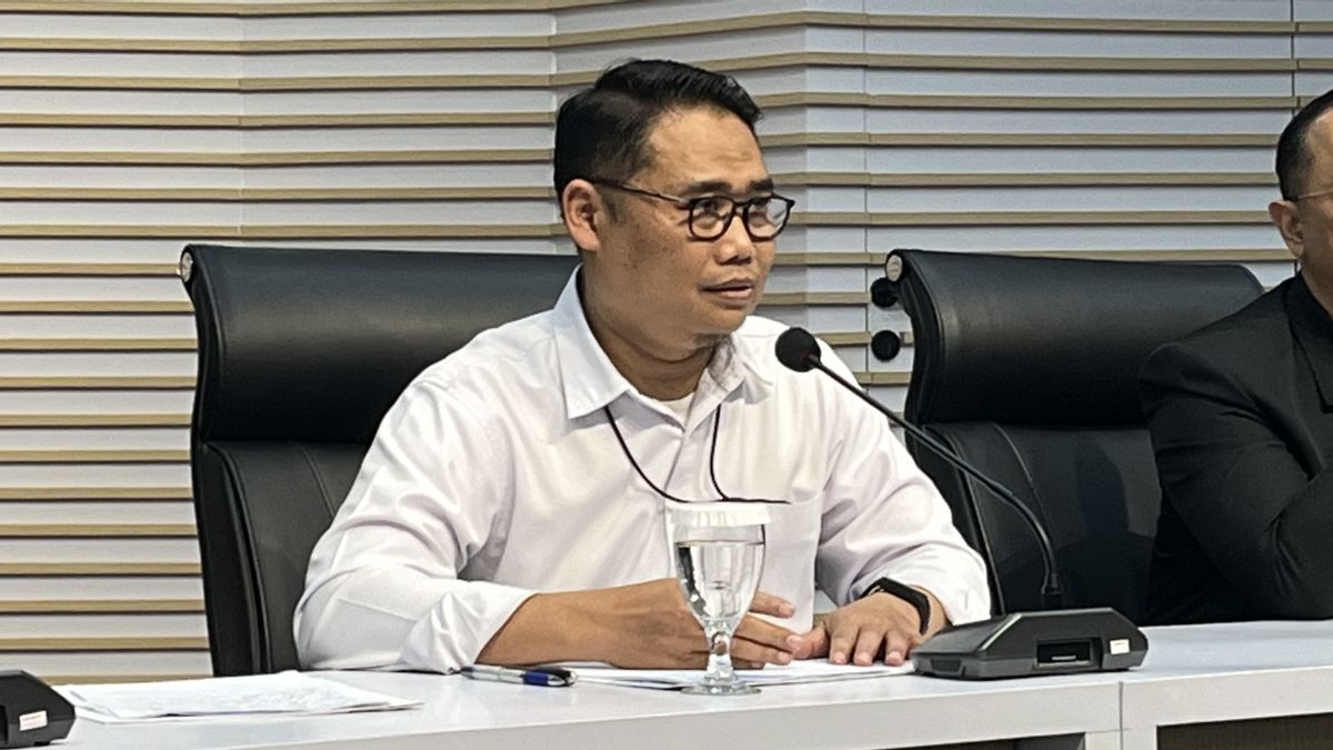 KPK Sita Moge Royal Enfield Milik Ridwan Kamil Terkait Kasus Korupsi Bank BJB