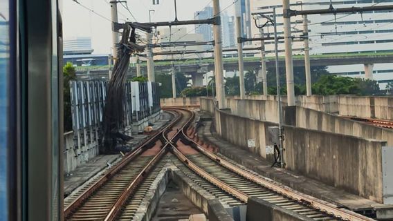 Heavy Equipment For The Attorney General's Building Project Falls On The Jakarta MRT Line, HK: We Apologize