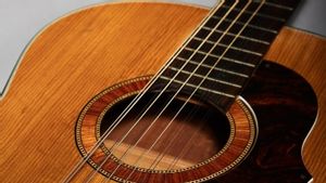 A la vente aux enchères, la guitare de Johnennon pour la chanson d'Help! 46 milliards de roupies