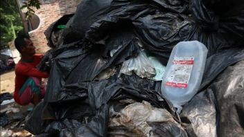 Bakung TPA Waste Allegedly Leaked, Bandarlampung DLH Denies: It's Called Rainy Seasonal Waste Causes Water Genangan