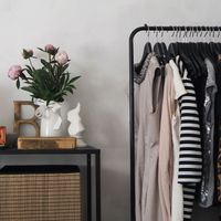 15 Fashion Item Basic yang Enggak Pernah Kadaluarsa