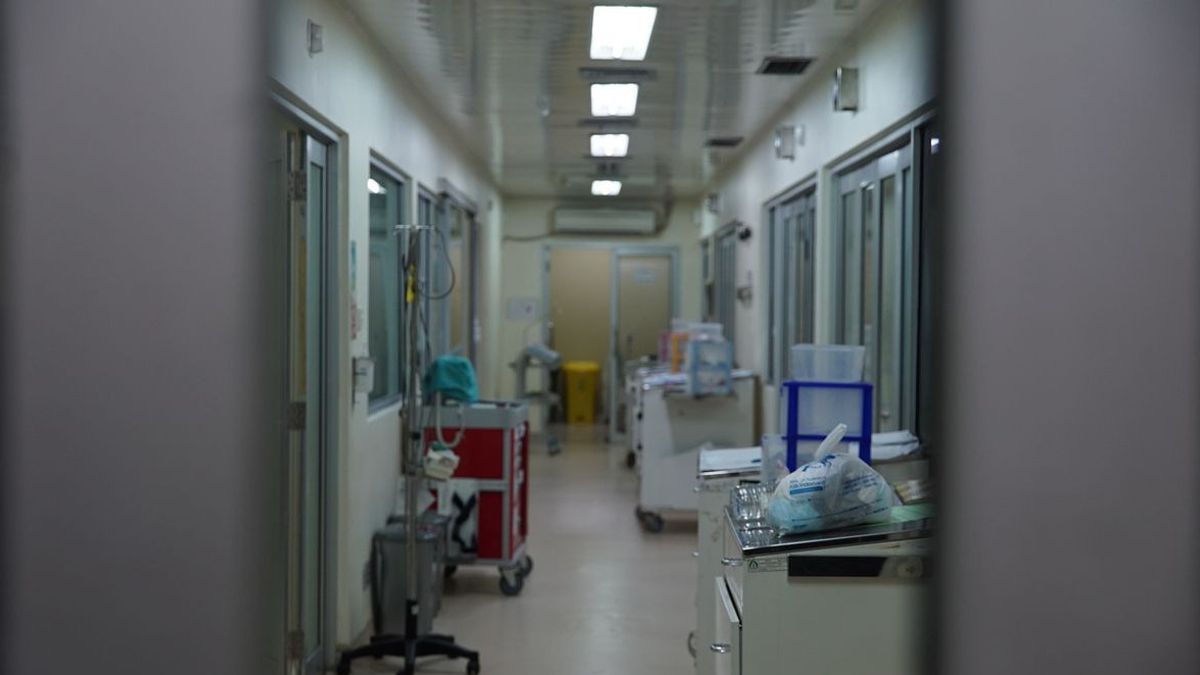 COVID-19 Cases Soar In Bali, Isolation Room At Wangaya Hospital Is Overwhelmed By Patients